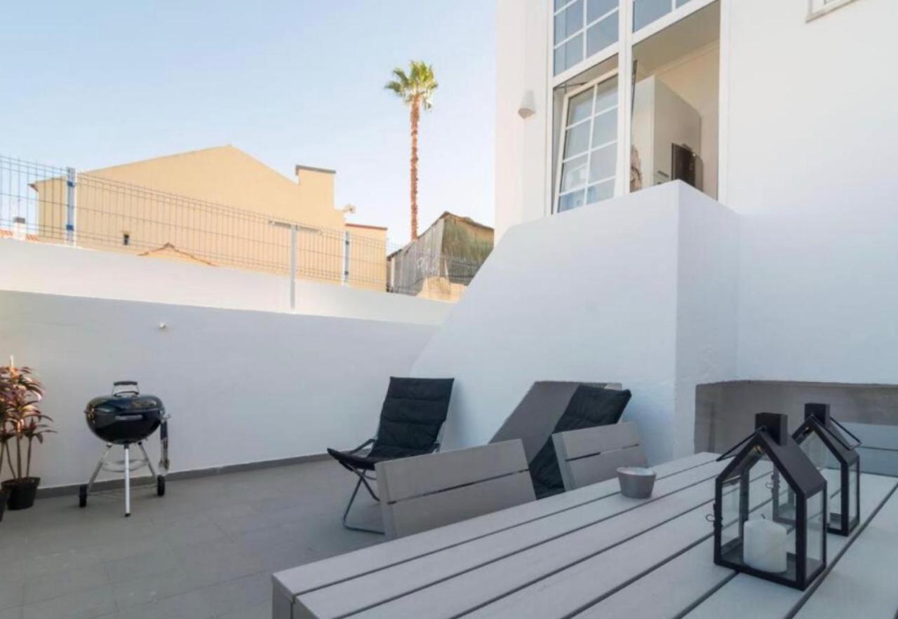 Graca With Terrace In Apartment Lisbon